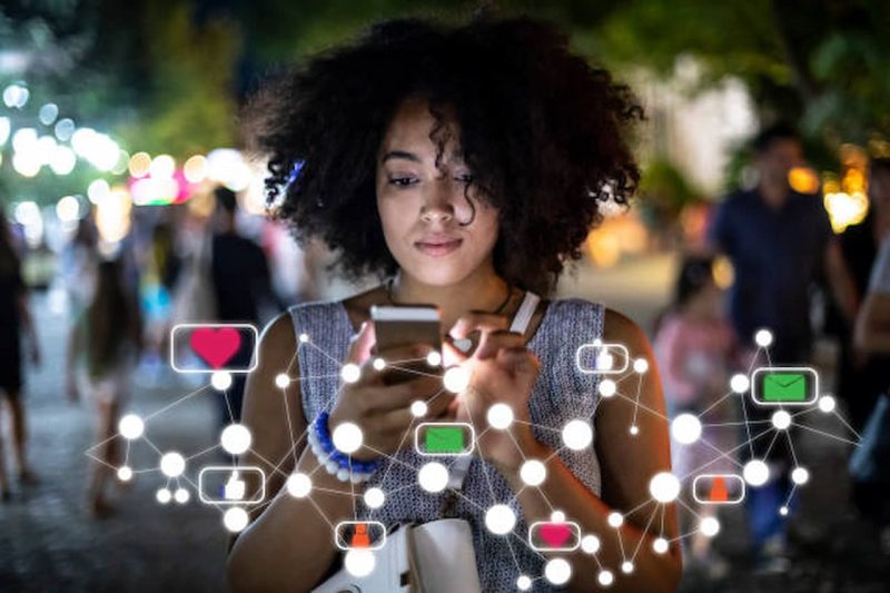 How to Build Stronger Customer Relationships with an Omnichannel Strategy Using Email, SMS, and Push Notifications